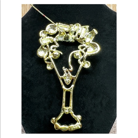 Vintage AJC Funny Figural Lady in Curlers & Lipstick 💄 Brooch - Picture 3 of 5